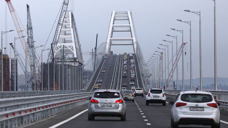 Крымский мост бьет рекорды — 70,000 автомобилей за выходные