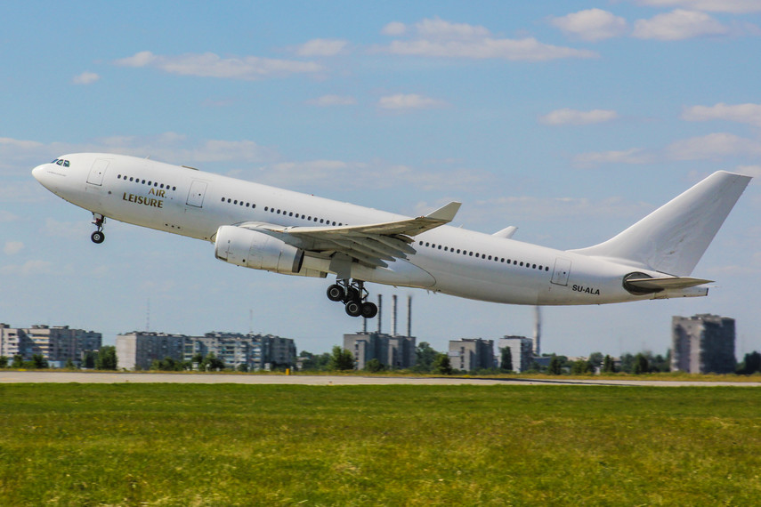 Новая украинская авиакомпания применила первый широкофюзеляжный самолет (Фото)