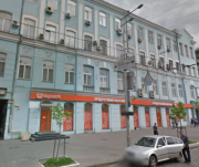 Жители Печерска просят вернуть первоначальный вид реконструированному фасаду