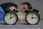 Когда переводить часы на зимнее время в Украине в 2019 году: будем спать на час дольше