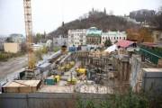 Суд разрешил строить отель на Андреевском спуске