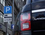 Киевлянам напомнили об онлайн-карте парковок и просят не оставлять авто на обочинах